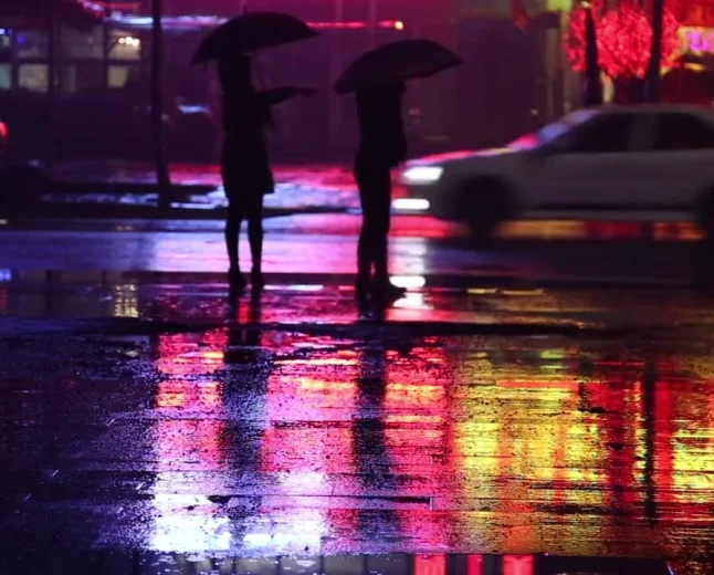  Silent rain over the city at night 